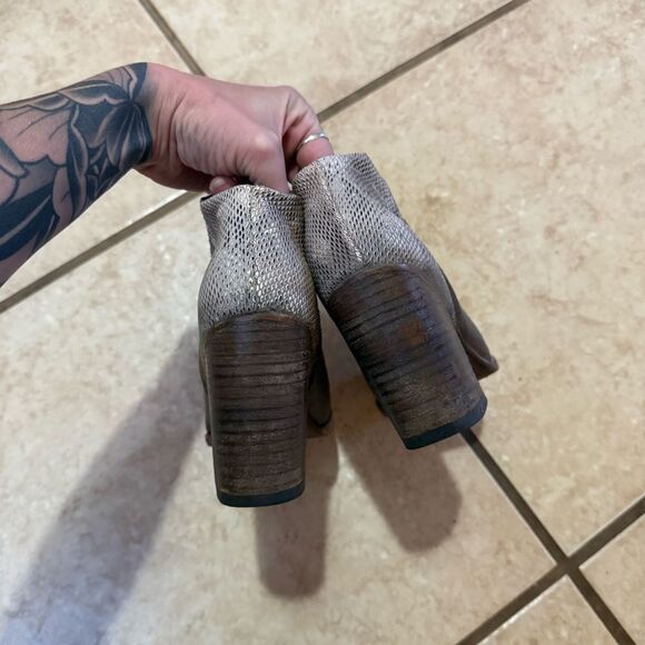 Freebird Darius heeled booties size 5 - Picture 7 of 9